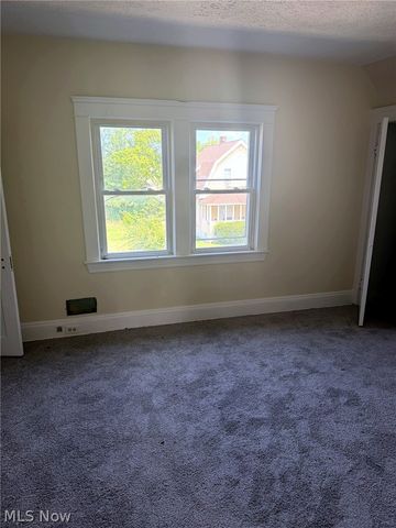 10618 Grandview Avenue, Cleveland, OH 44104