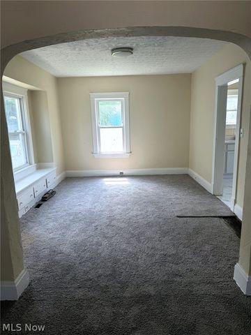 10618 Grandview Avenue, Cleveland, OH 44104