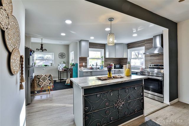 3224 Hiawatha Drive, Dayton, OH 45414