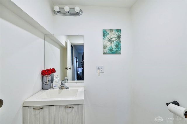 3224 Hiawatha Drive, Dayton, OH 45414