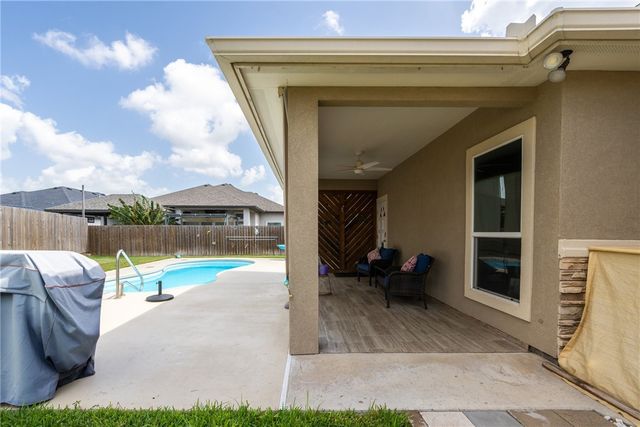 7310 Longitude Ct, Corpus Christi, TX 78414