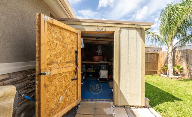 7310 Longitude Ct, Corpus Christi, TX 78414