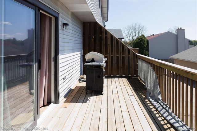 8493 Pepper Ridge Drive E, Grand Blanc Charter Township, MI 48439