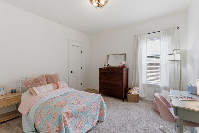 952 Century Oak Dr, Nashville, TN 37211