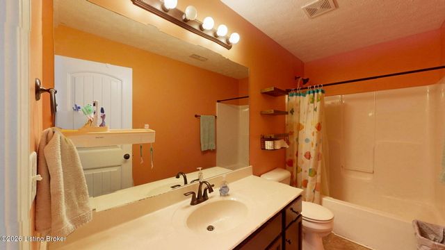 144 Highland Ridge Ct, Mt Washington, KY 40047