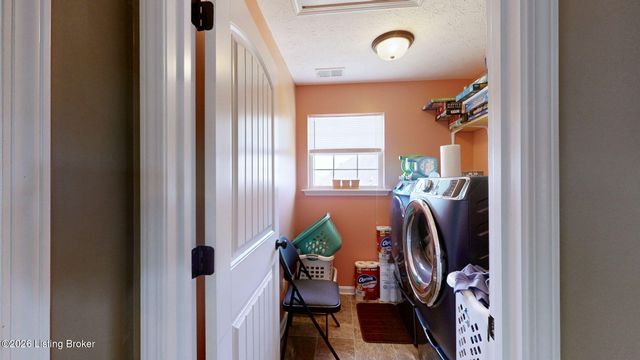 144 Highland Ridge Ct, Mt Washington, KY 40047