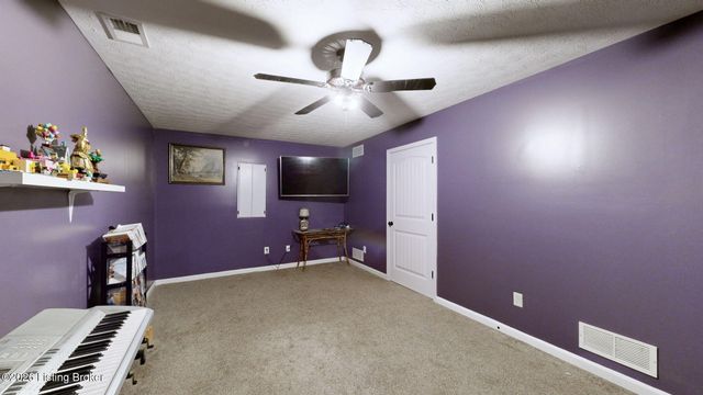 144 Highland Ridge Ct, Mt Washington, KY 40047