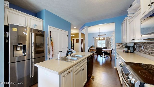 144 Highland Ridge Ct, Mt Washington, KY 40047
