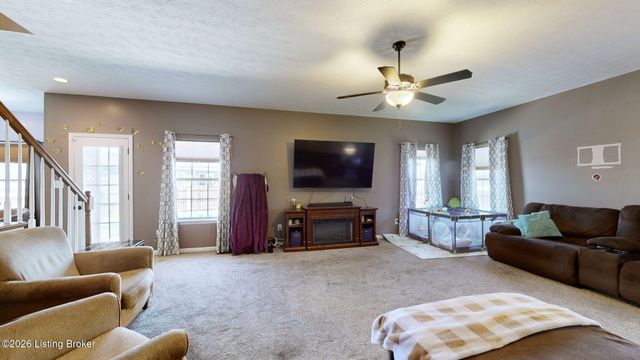 144 Highland Ridge Ct, Mt Washington, KY 40047