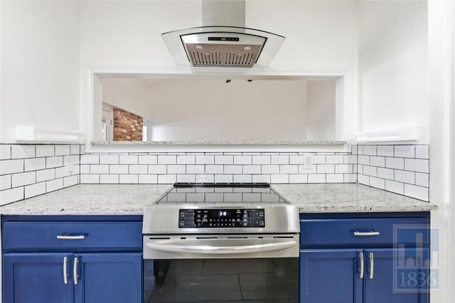 2009 Sandberg DR 159, Austin, TX 78752