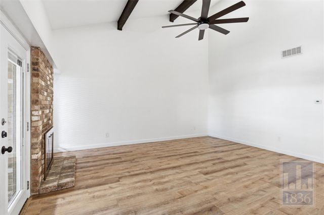 2009 Sandberg DR 159, Austin, TX 78752