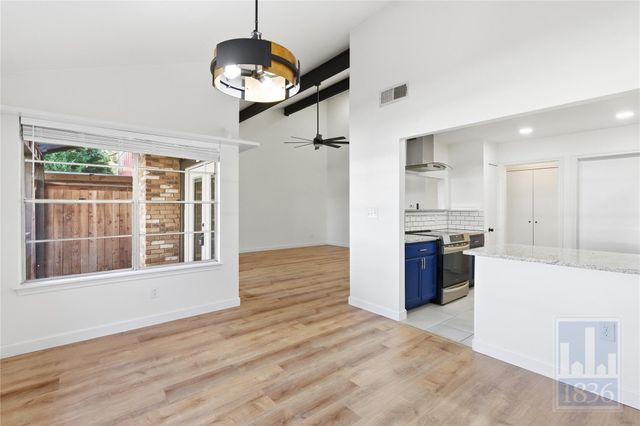 2009 Sandberg DR 159, Austin, TX 78752