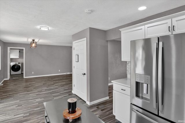 51479 Ironwood Road, Granger, IN 46530