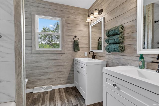 51479 Ironwood Road, Granger, IN 46530