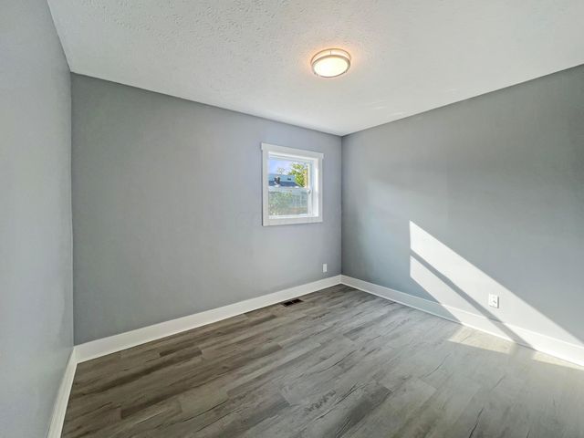2242 Lexington Avenue, Columbus, OH 43211