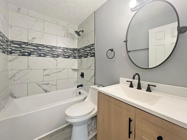 2242 Lexington Avenue, Columbus, OH 43211