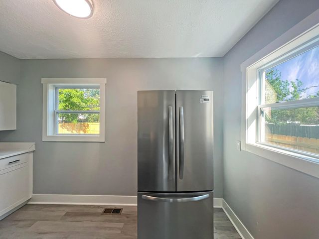 2242 Lexington Avenue, Columbus, OH 43211