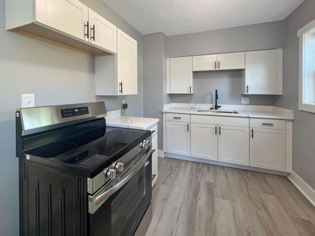 2242 Lexington Avenue, Columbus, OH 43211