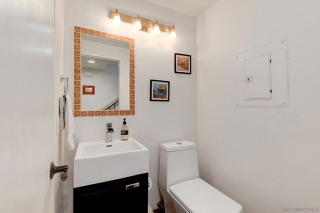 10790 Riderwood Ter D, Santee, CA 92071