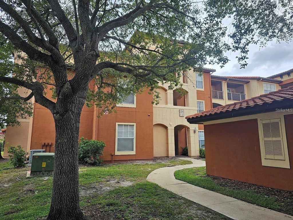 5506 METROWEST BOULEVARD 13-103, Orlando, FL 32811