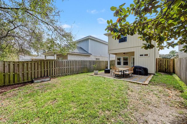 61B 9th Avenue, Shalimar, FL 32579