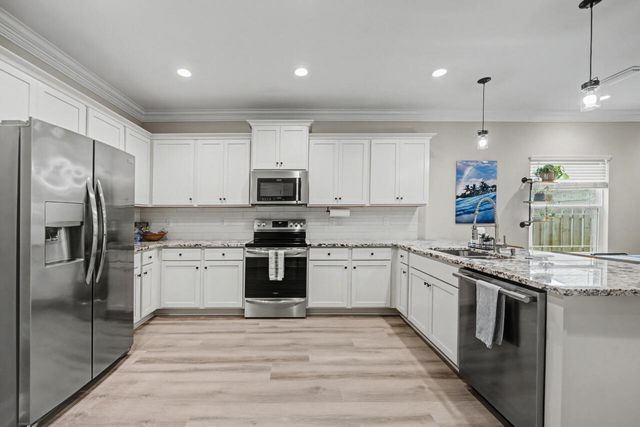 61B 9th Avenue, Shalimar, FL 32579