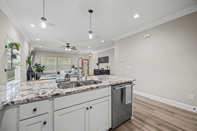 61B 9th Avenue, Shalimar, FL 32579