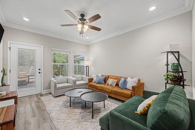 61B 9th Avenue, Shalimar, FL 32579