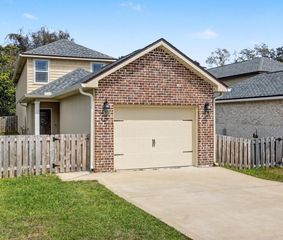 61B 9th Avenue, Shalimar, FL 32579