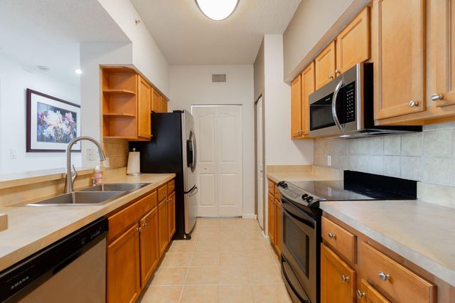 9901 Baywinds Boulevard 3201, West Palm Beach, FL 33411