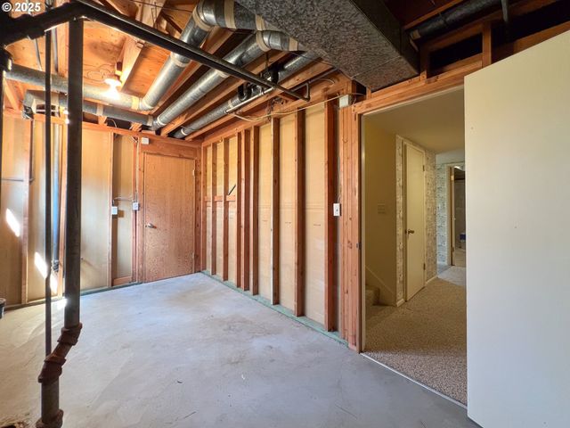 115 W SCENIC Dr, The Dalles, OR 97058