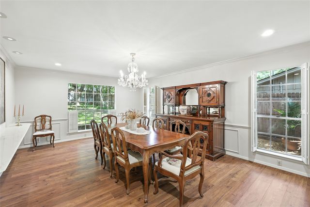 4165 Shady Valley Drive, Arlington, TX 76013