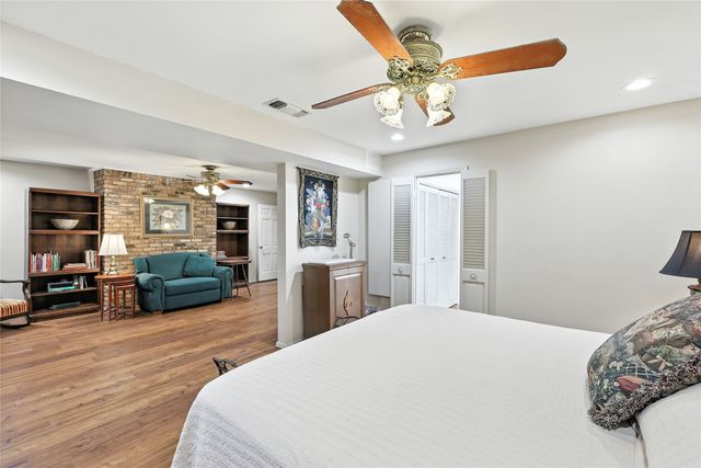 4165 Shady Valley Drive, Arlington, TX 76013