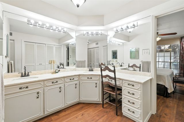 4165 Shady Valley Drive, Arlington, TX 76013