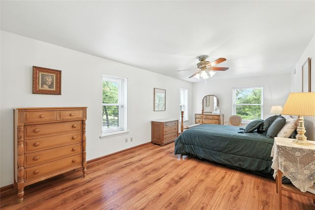 4165 Shady Valley Drive, Arlington, TX 76013