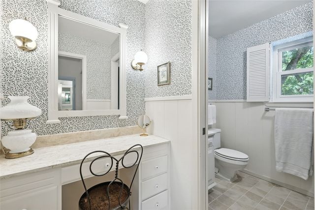 4165 Shady Valley Drive, Arlington, TX 76013