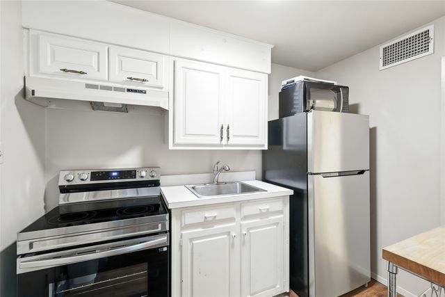4165 Shady Valley Drive, Arlington, TX 76013