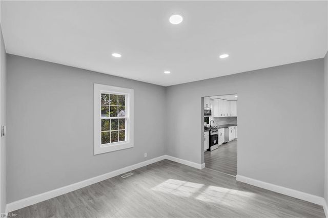 110 Sandpiper DR, Portsmouth, VA 23704