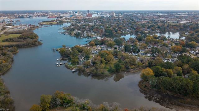 110 Sandpiper DR, Portsmouth, VA 23704