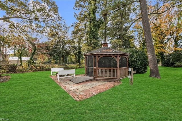 110 Sandpiper DR, Portsmouth, VA 23704