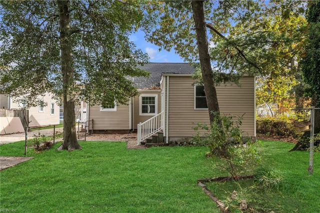 110 Sandpiper DR, Portsmouth, VA 23704