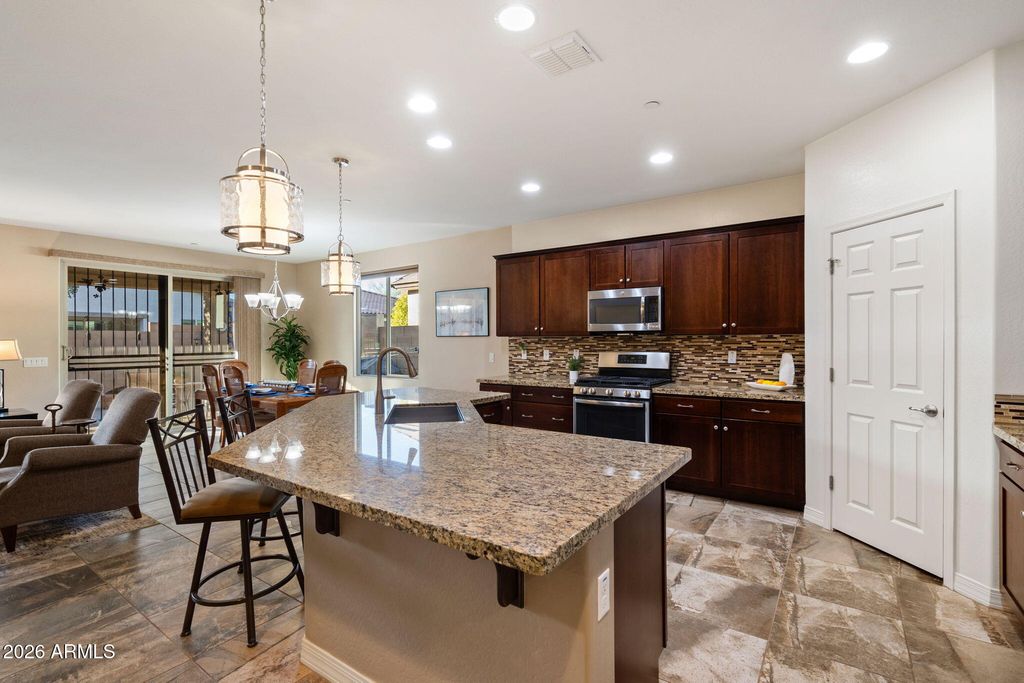 Image 11 of property listing at 16112 N 109TH Avenue, Sun City, AZ 85351