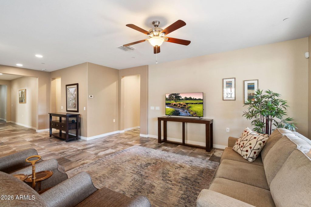 Image 6 of property listing at 16112 N 109TH Avenue, Sun City, AZ 85351