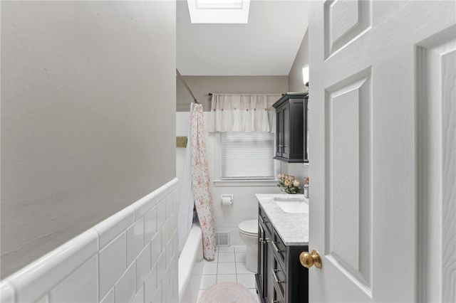 81 Mount View Drive, Cranston, RI 02920