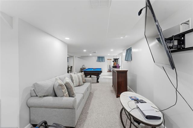 81 Mount View Drive, Cranston, RI 02920