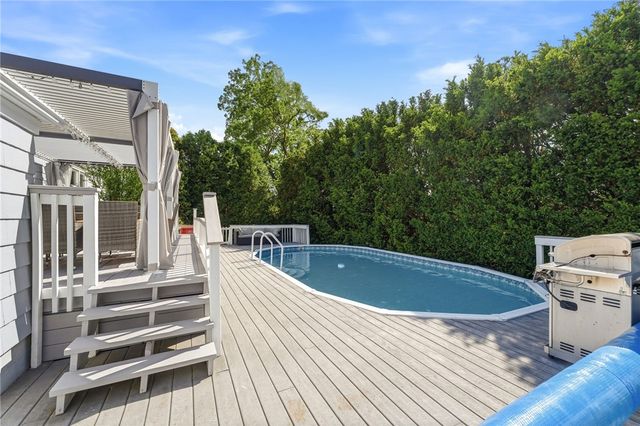 81 Mount View Drive, Cranston, RI 02920