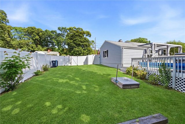 81 Mount View Drive, Cranston, RI 02920