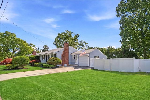 81 Mount View Drive, Cranston, RI 02920