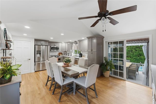 81 Mount View Drive, Cranston, RI 02920