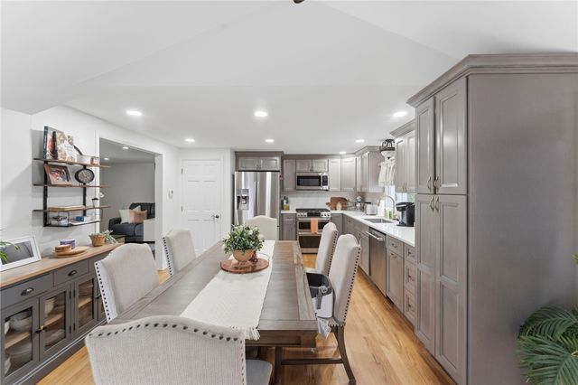 81 Mount View Drive, Cranston, RI 02920